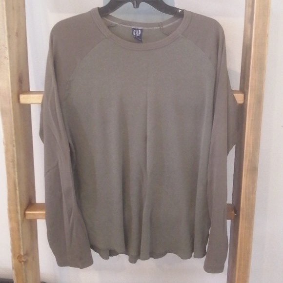 4/$35-Men's L Gap Long Sleeve shirt - Picture 1 of 3